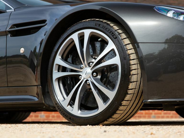 Aston Martin Vantage 6.0 V12 Euro 4 Blue #36