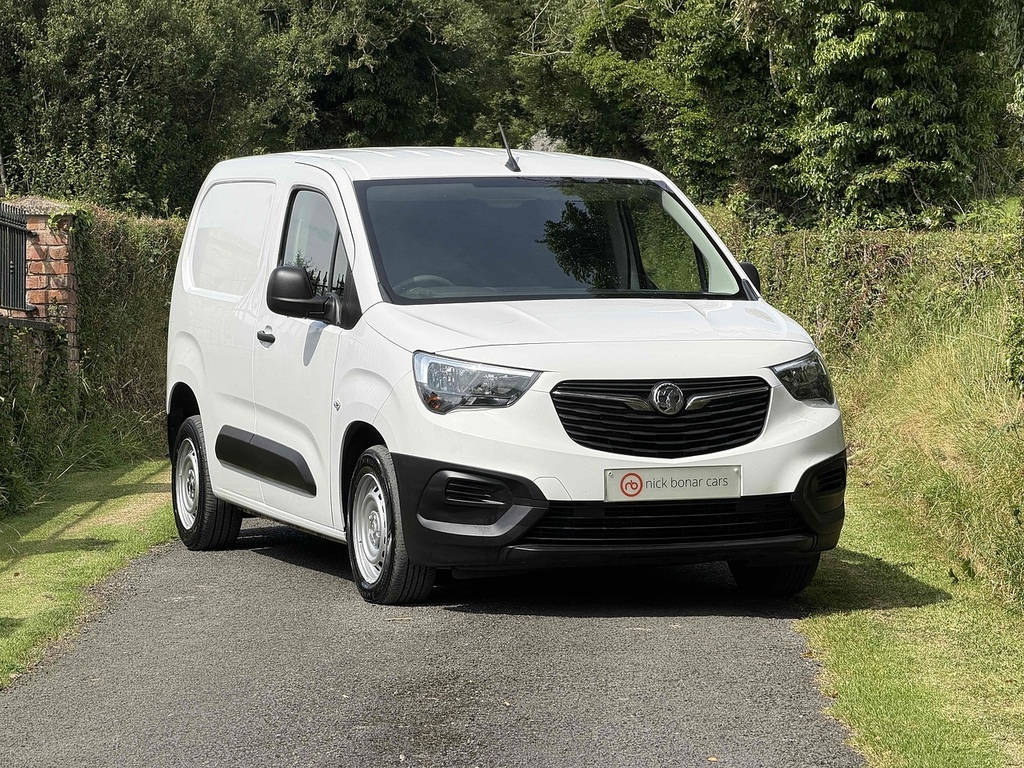 Vauxhall Combo Turbo D 2000 Dynamic White