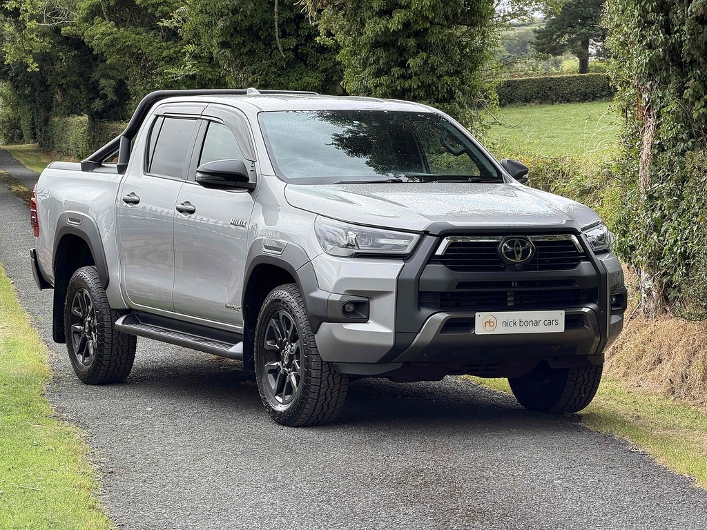 Toyota HILUX D-4d Invincible X Silver #2