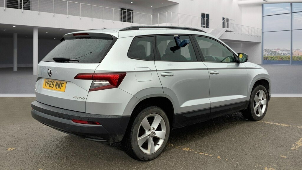 Skoda Karoq 1.6 Tdi Se YR69MWF Silver #4