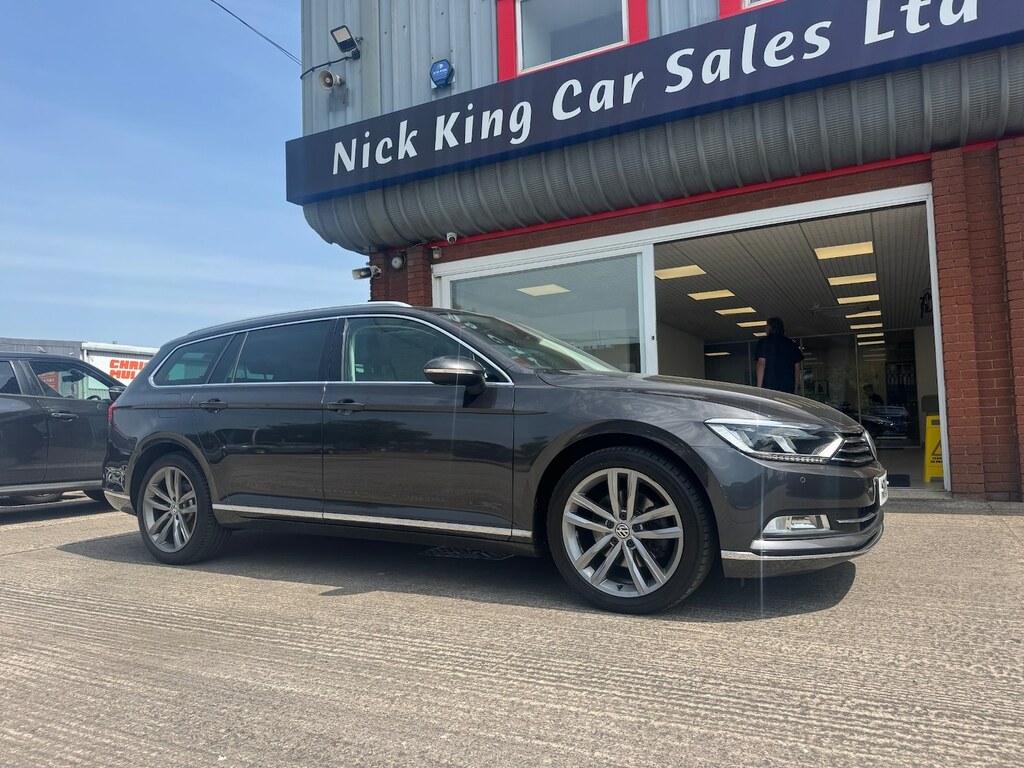 Volkswagen Passat 1.5 Tsi Evo 150 Gt Dsg Panroof Nav Ulez Grey