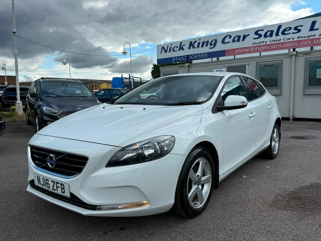 Volvo V40 D2 120 Es 20 Tax Ulez 78 Mpg Dab White #3