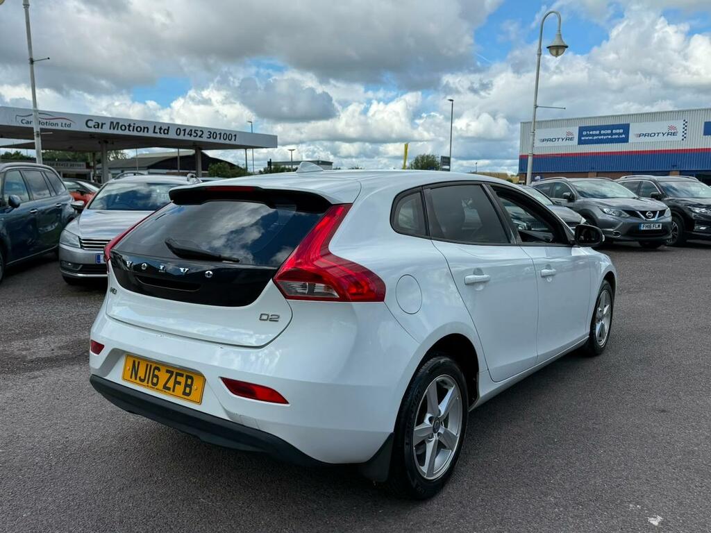 Volvo V40 D2 120 Es 20 Tax Ulez 78 Mpg Dab White #6