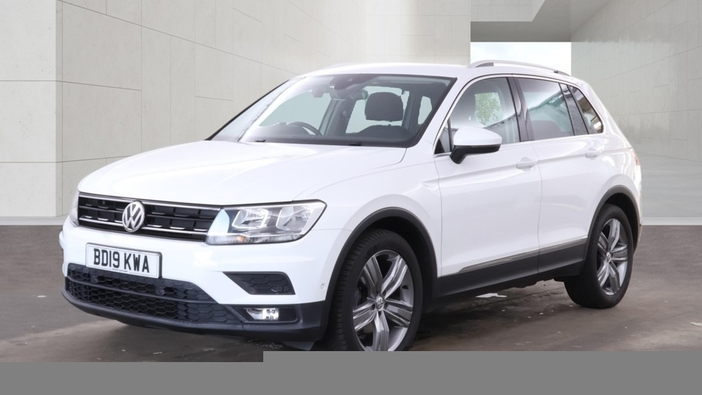 Volkswagen Tiguan 1.5 Tsi Evo 150 Match Nav Car Net Apps White #4
