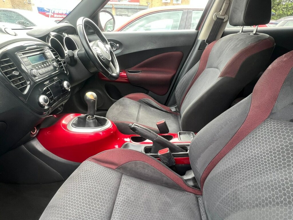 Nissan Juke Nissan Juke 1.6 Juke Acenta Premium Grey #12