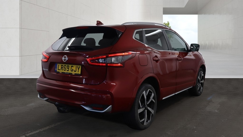 Nissan Qashqai 1.3 Dig-t Tekna Panroof Nav Camera B Red #6