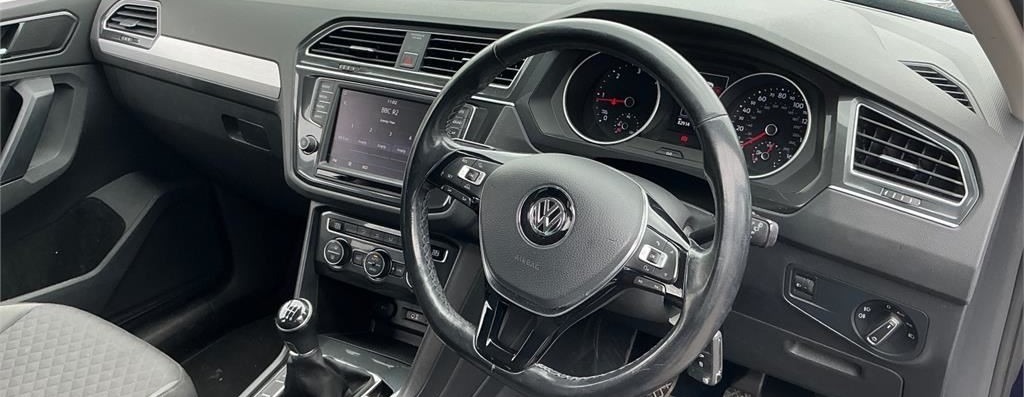 Volkswagen Tiguan 2.0 Tdi 150 Se 9 Services Ulez Dab Ca FE17GYJ Blue #4