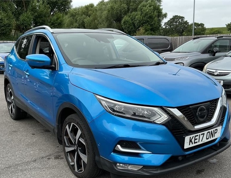 Nissan Qashqai 1.2 Dig-t Tekna Panroof Nav Camera 9 Blue