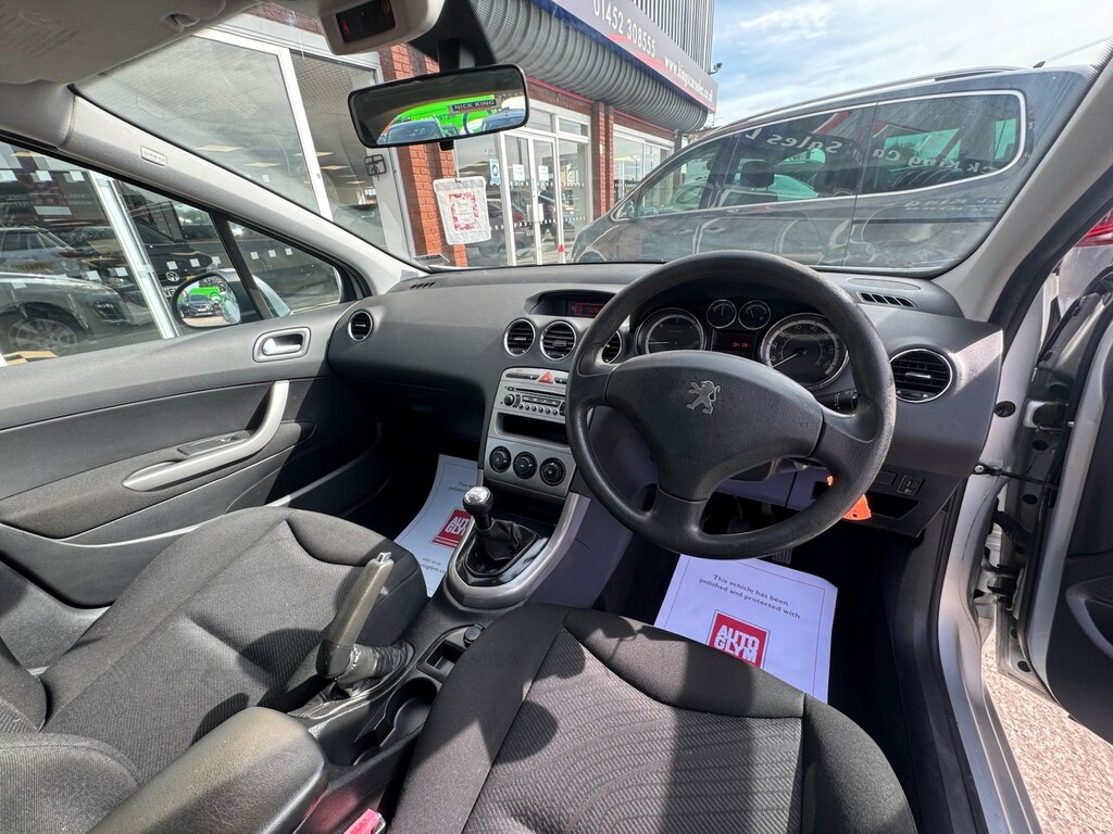 Peugeot 308 1.6 Hdi 92 Access 20 Tax 70 Mpg Air Con Silver #3