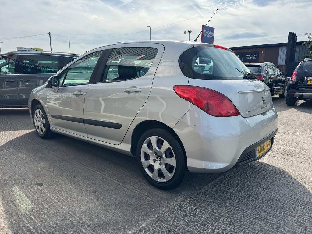 Peugeot 308 1.6 Hdi 92 Access 20 Tax 70 Mpg Air Con Silver #2