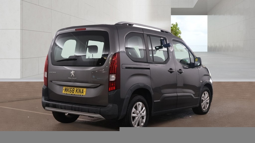 Peugeot Rifter 1.5 Bluehdi 130 Allure Grey #4