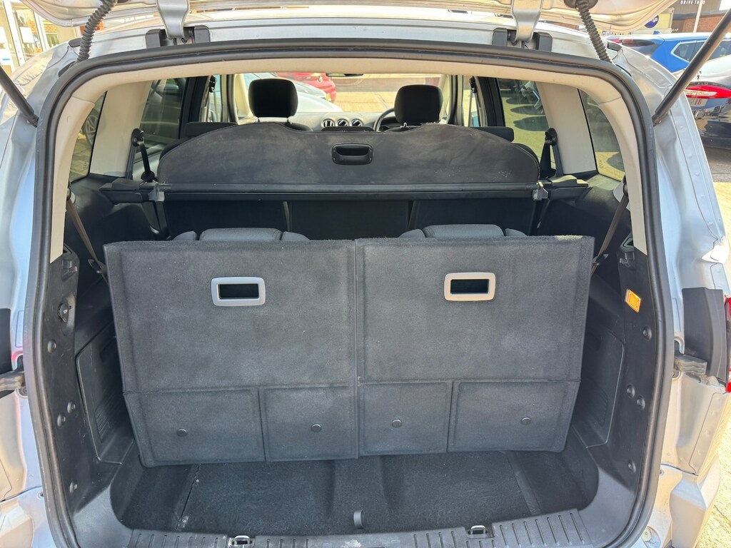 Ford S-Max  White #11