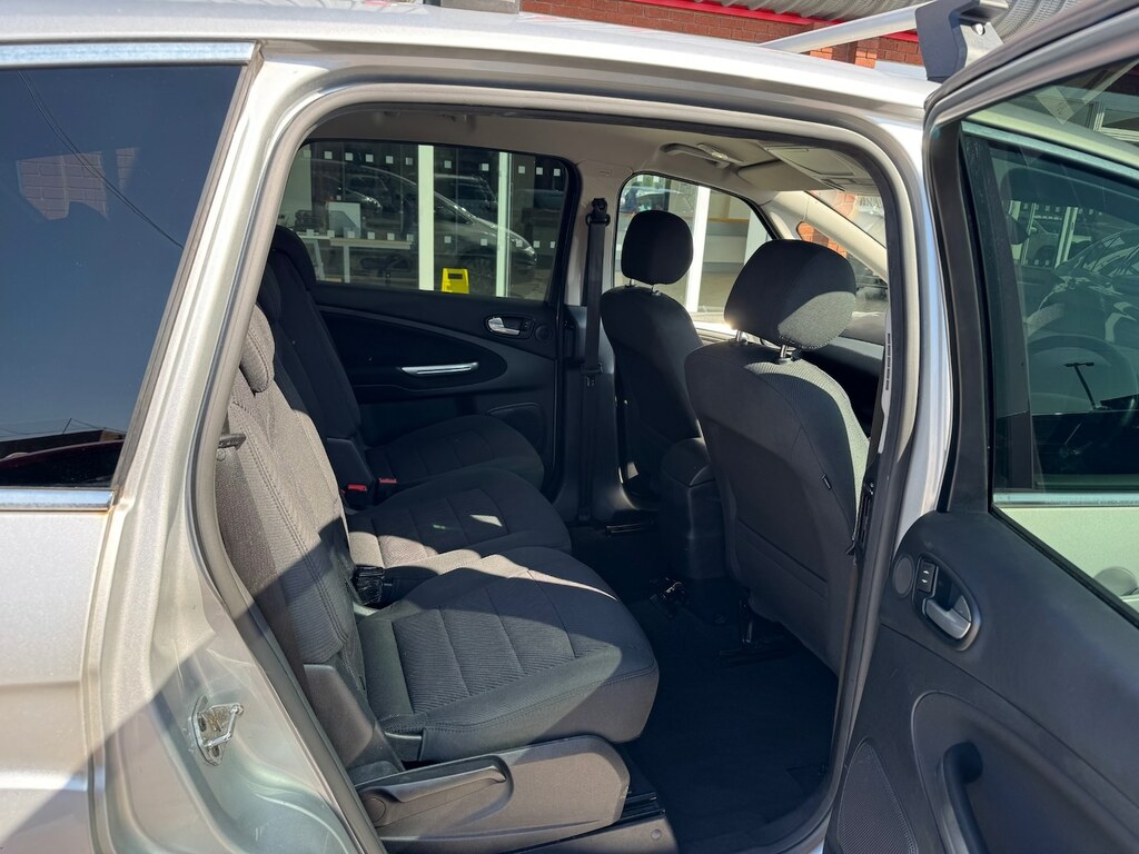 Ford S-Max  White #16