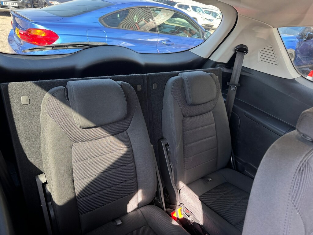 Ford S-Max  White #19
