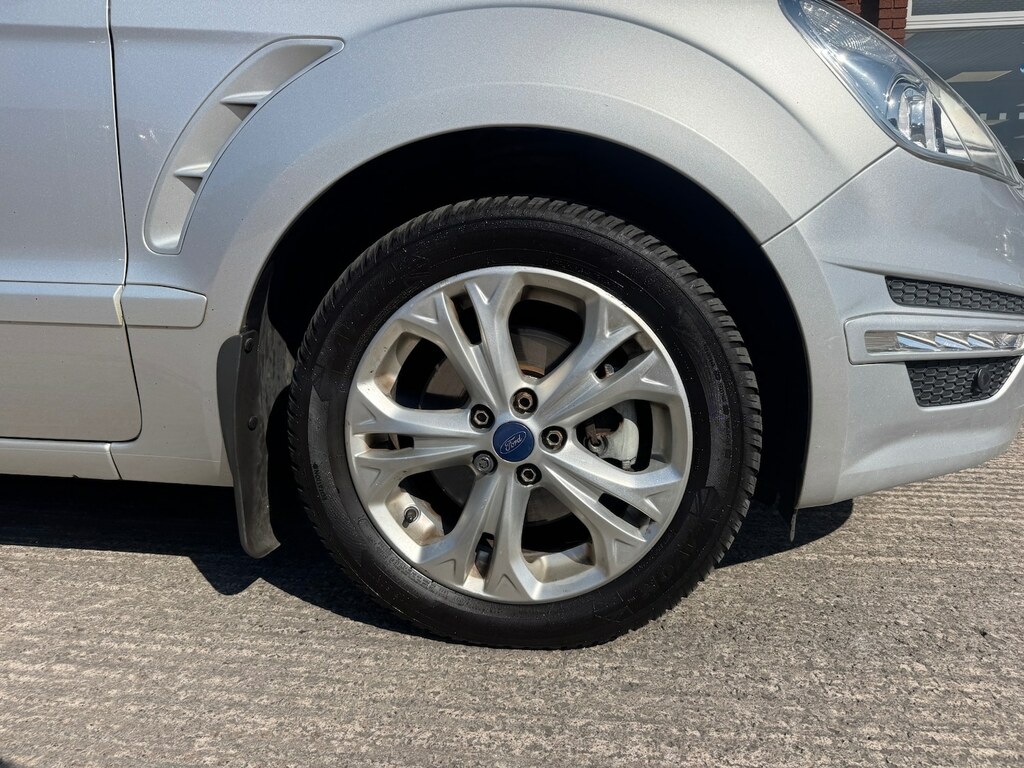 Ford S-Max  White #12