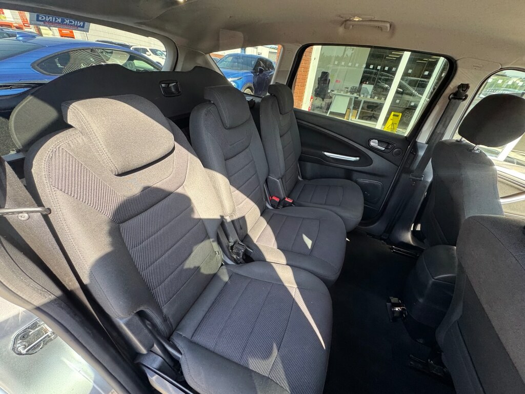 Ford S-Max  White #17