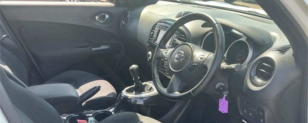 Nissan Juke Acenta White #6