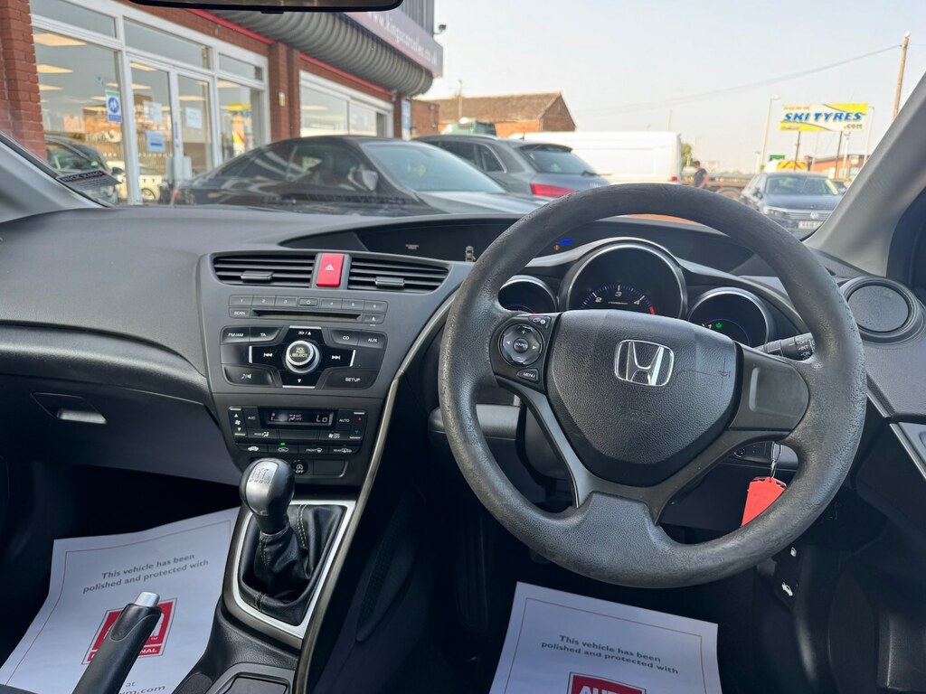 Honda Civic Black Edition White #20
