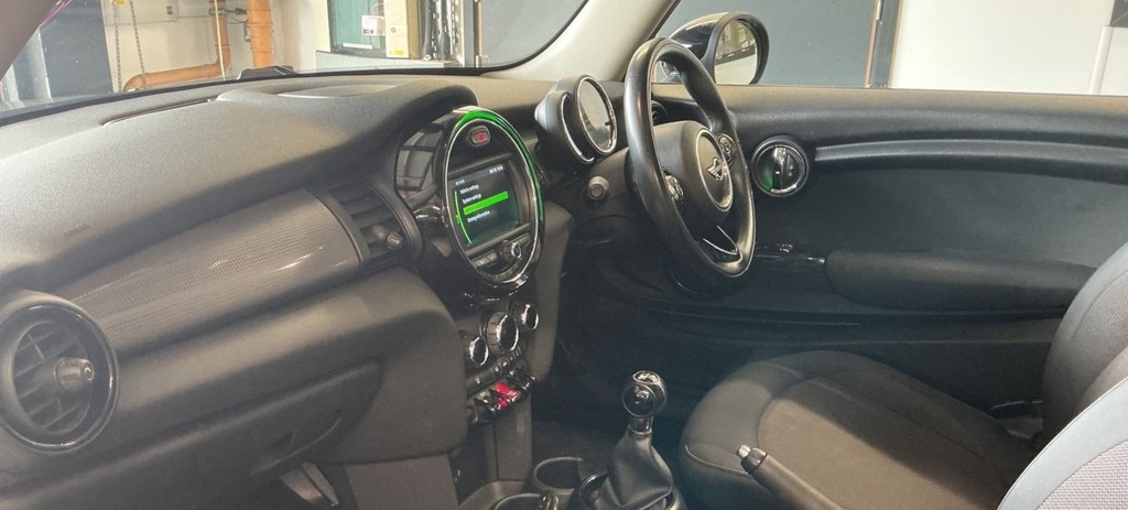 Mini Hatch 1.5 II Cooper Classic Cwvehiclemarketing Silver #7