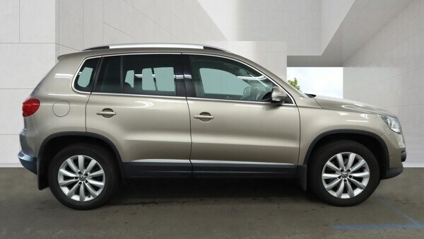Volkswagen Tiguan 2.0 Tdi Bluemotion Tech Match Beige #5
