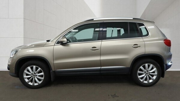 Volkswagen Tiguan 2.0 Tdi Bluemotion Tech Match Beige #6