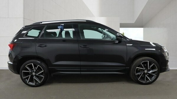 Skoda Karoq 1.5 Tsi Sport Line 4X4 Dsg Black #6