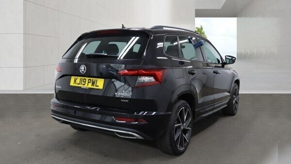 Skoda Karoq 1.5 Tsi Sport Line 4X4 Dsg Black #4