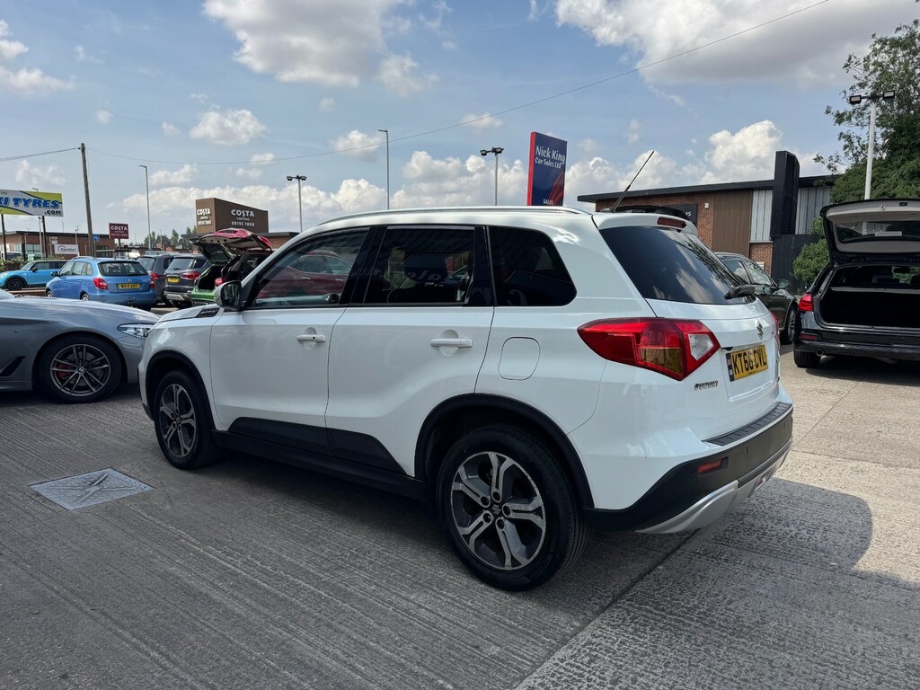 Suzuki Vitara 1.6 Sz5 Allgrip Rugged Pack Panroof White #2