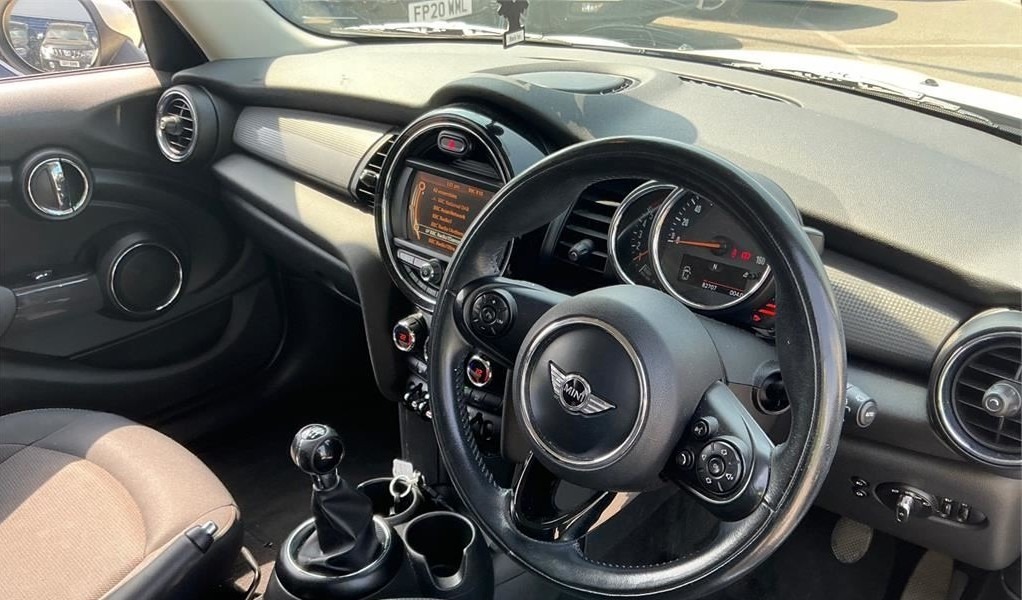 Mini Hatch Back Euro 6 Ss 136 Ps White #3