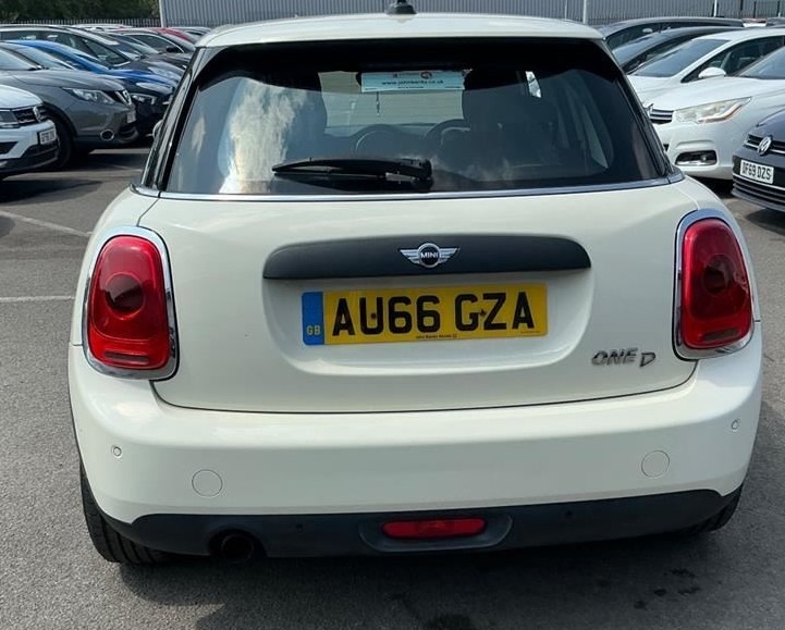 Mini Hatch Back Euro 6 Ss 136 Ps White #6
