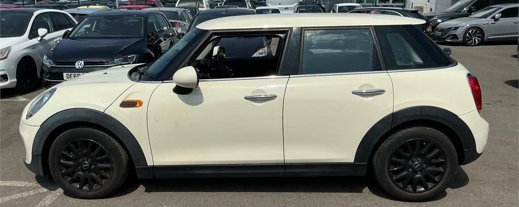 Mini Hatch Back Euro 6 Ss 136 Ps White #5