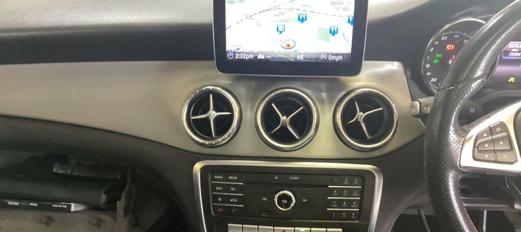 Mercedes-Benz CLA Class Cla 200 Amg Line Night Edition Plus Sunroof White #4