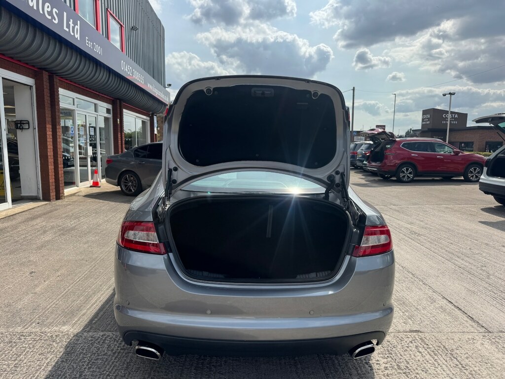 Jaguar XF V6 S Luxury Silver #10
