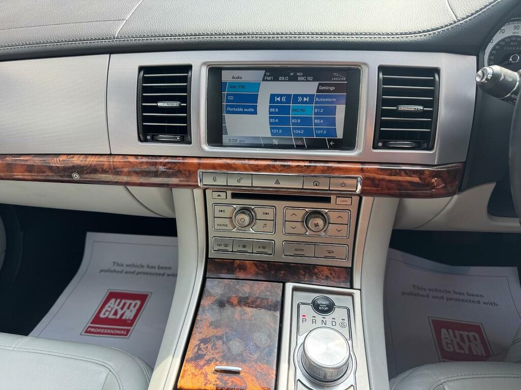 Jaguar XF V6 S Luxury Silver #22