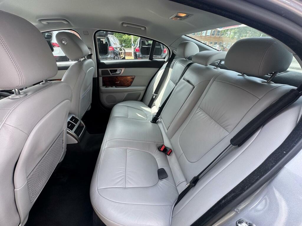 Jaguar XF V6 S Luxury Silver #19