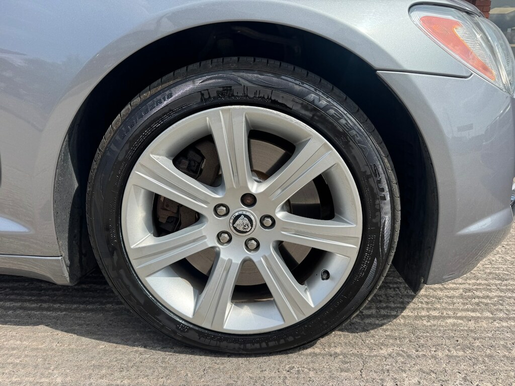 Jaguar XF V6 S Luxury Silver #12