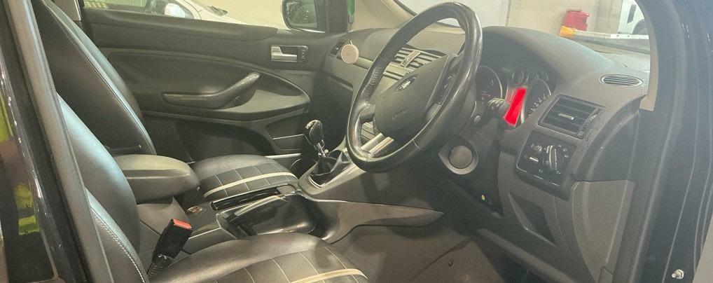 Ford Kuga 2.0 Tdci 163 Titanium 4Wd Nav Camera Ap Black #3