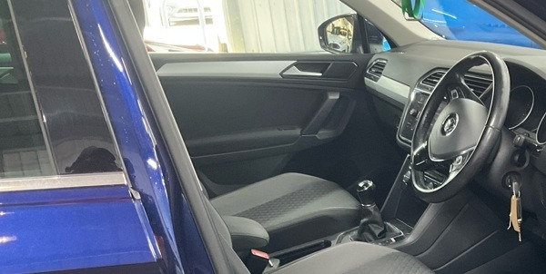 Volkswagen Tiguan Suv Grey #3