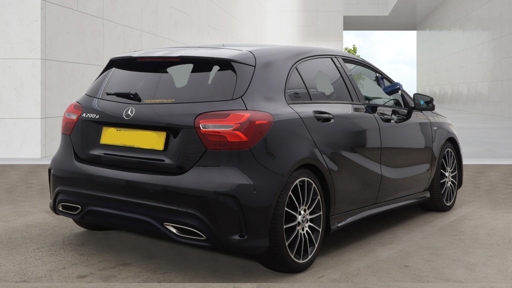 Mercedes-Benz A Class A200d Whiteart Black #6