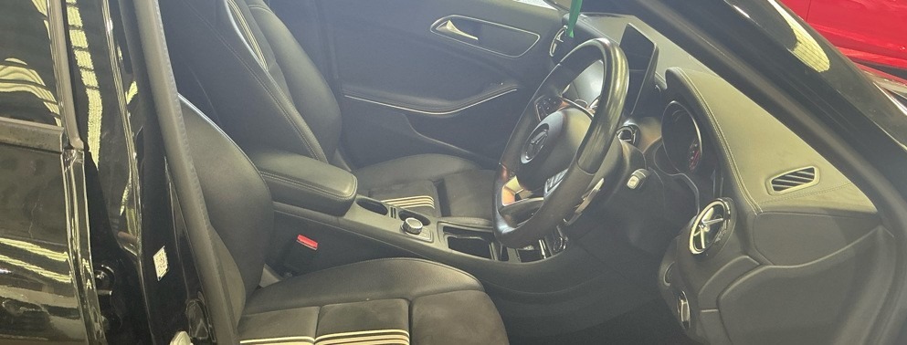 Mercedes-Benz A Class A200d Whiteart Black #3