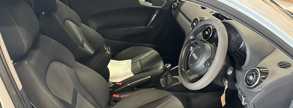 Audi A1 1.6 Tdi Sport Dab Bluetooth 74 Mpg Ul White #3