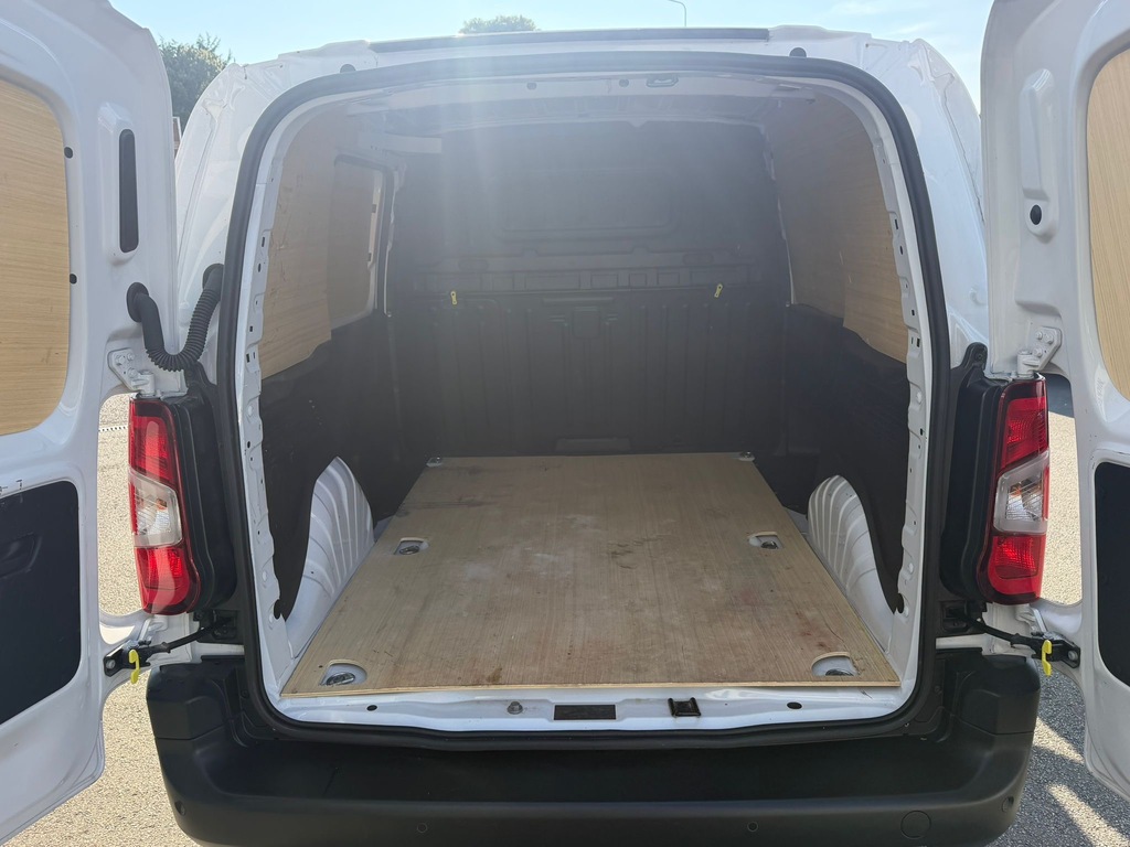 Citroen Berlingo Diesel White #5