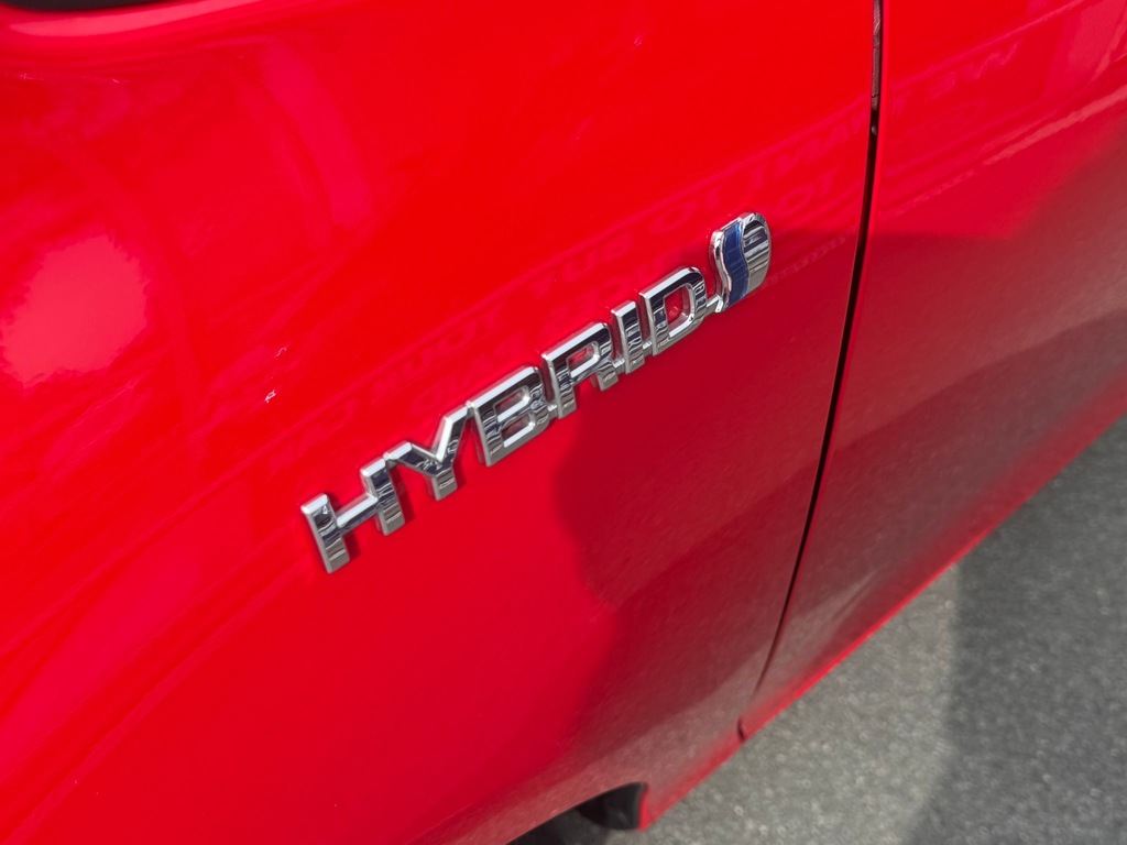 Toyota Yaris Hybrid DA65DBO Red #4