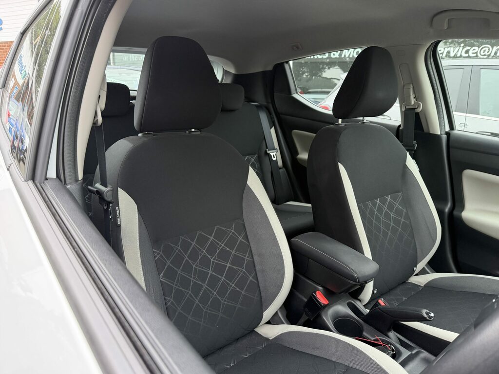 Nissan Micra Petrol White #5