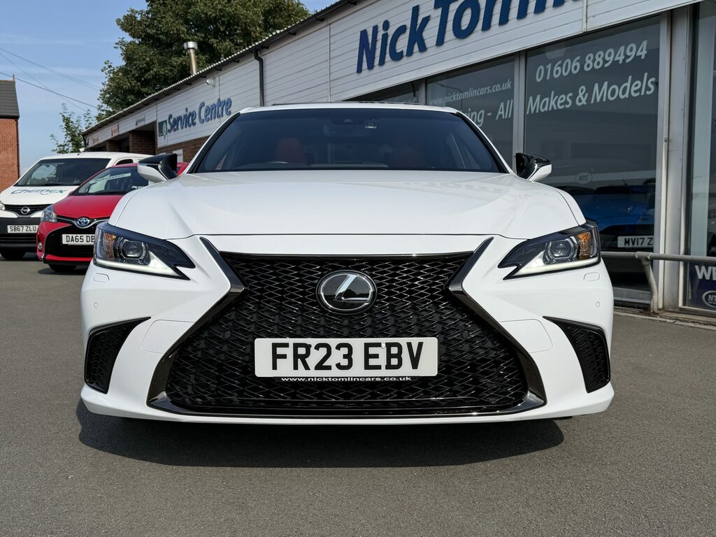 Lexus ES Hybrid White #2