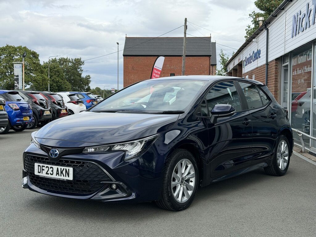 Toyota Corolla Hybrid Black #3