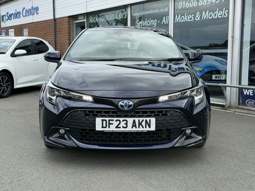 Toyota Corolla Hybrid Black #2