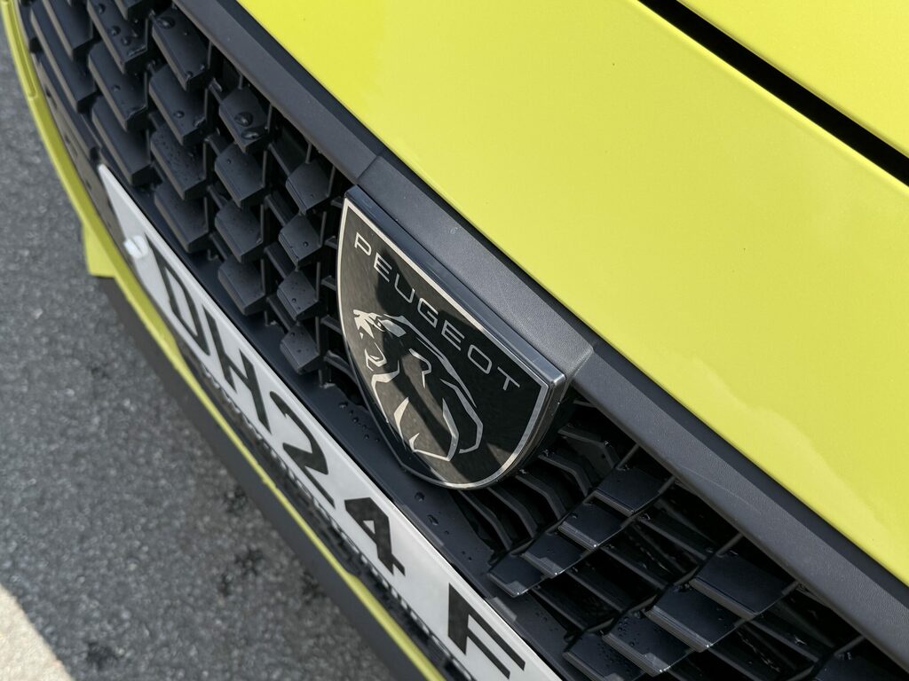 Peugeot 208 Petrol Yellow #5