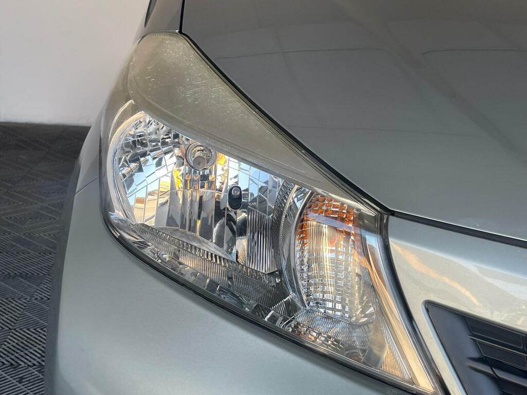 Toyota Yaris 1.33 Vvt-i Sr Red #21