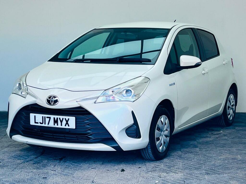 Toyota Yaris 1.5 Vvt-h Design Hatchback Hybrid E-cvt LJ17MYS #3